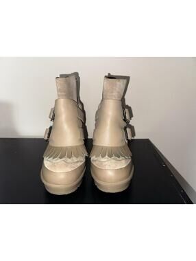 Hunter Womens Heeled Ankle Boots Fringe Buckle Platform Booties Tan Size 7 EU 38